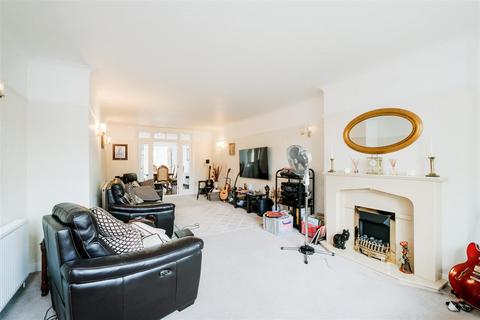 undefined, Dale View Crescent, North Chingford