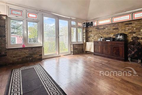 10 Orchard Close, Denham, Uxbridge, UB9 4BB
