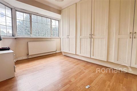 10 Orchard Close, Denham, Uxbridge, UB9 4BB