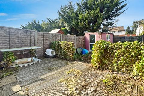 10 Orchard Close, Denham, Uxbridge, UB9 4BB