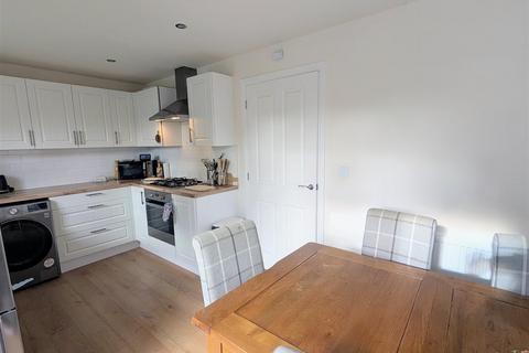 3 bedroom detached house for sale, Halifax Road, Fernwood