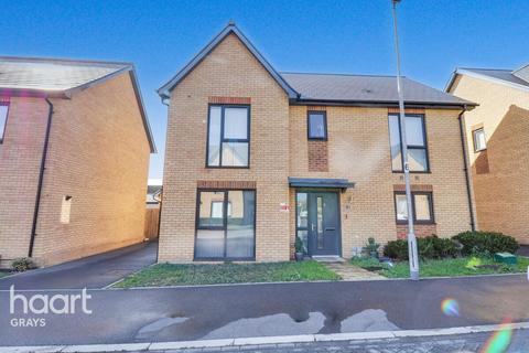 4 bedroom detached house for sale, Devonshire Close, Grays