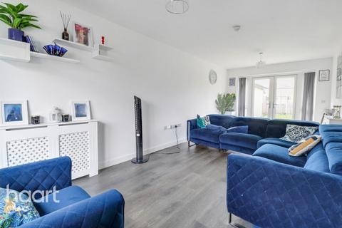 4 bedroom detached house for sale, Devonshire Close, Grays