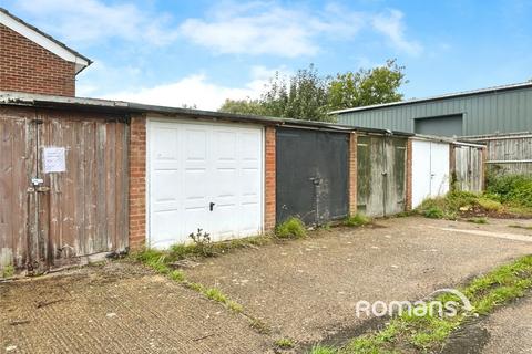 3 bedroom terraced house for sale, Kingsway, Blackwater, Surrey