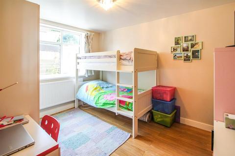 undefined, Upper Farm Road, West Molesey KT8