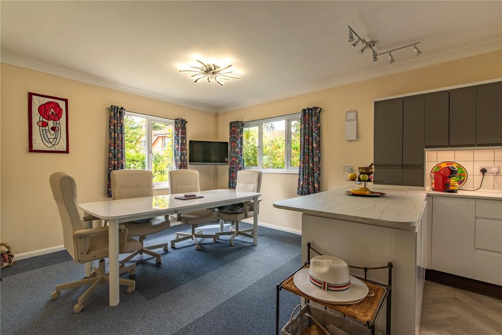 Kitchen/Breakfast