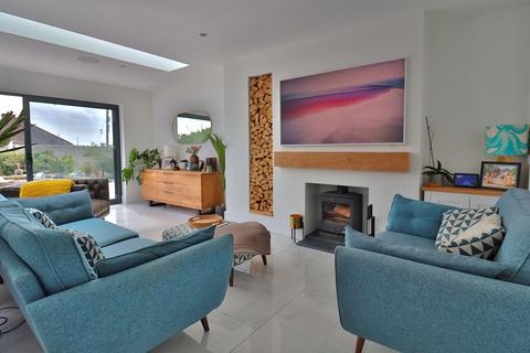 71 Callington Road, Saltash, PL12 6DZ