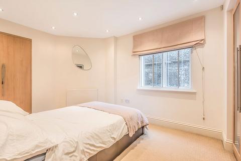1 bedroom flat for sale, Gloucester Terrace, London W2
