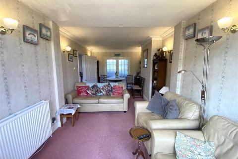 202 Waltham Way, London, E4 8AW