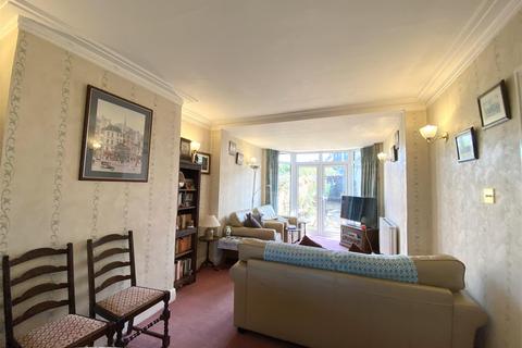 202 Waltham Way, London, E4 8AW
