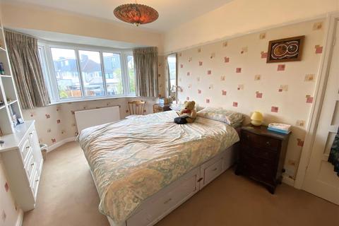 202 Waltham Way, London, E4 8AW