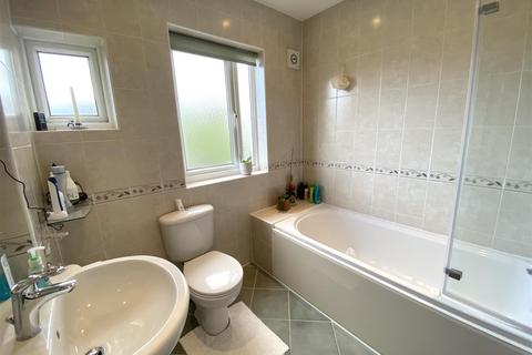 202 Waltham Way, London, E4 8AW