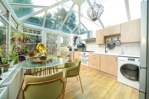 4 bedroom detached house for sale, Mildred Avenue, Hertfordshire WD18