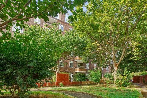 Flat 7, Knight House Huntsman Street, London, SE17 1QN