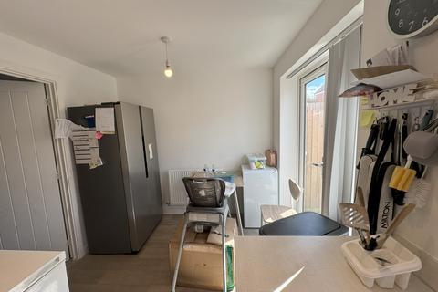 2 bedroom semi-detached house to rent, Menzel Road, Weldon Park, Corby, NN17