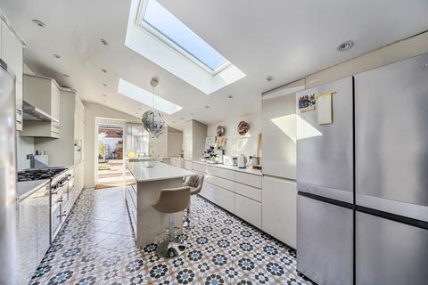 22 Fairfields Close, London, NW9 0PH