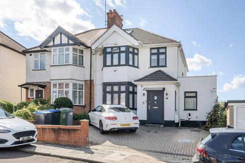 22 Fairfields Close, London, NW9 0PH