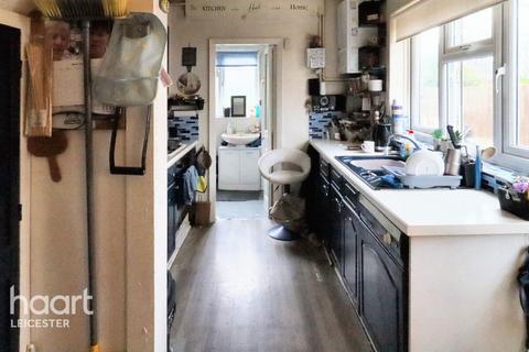 3 bedroom semi-detached house for sale, The Avenue, Leicester