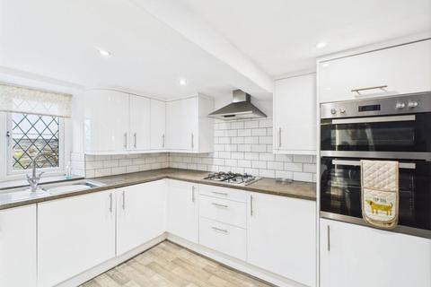 4 bedroom cottage for sale, Markland Hill, Bolton, Greater Manchester, BL1 5EQ