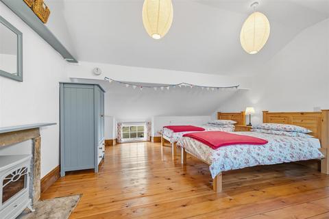 3 bedroom end of terrace house for sale, North Church Street, Bakewell