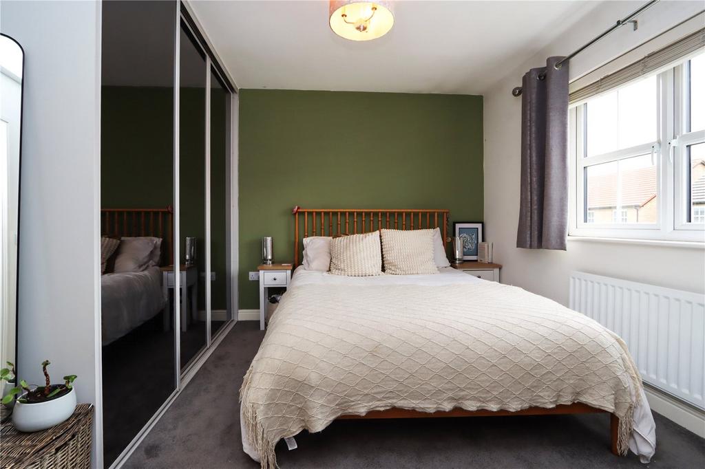 Bedroom 1 Pic 2