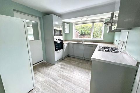 2 bedroom bungalow for sale, Windsor Close, Whickham, Newcastle upon Tyne, Tyne and Wear, NE16 5SX