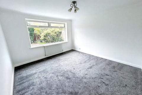 2 bedroom bungalow for sale, Windsor Close, Whickham, Newcastle upon Tyne, Tyne and Wear, NE16 5SX