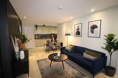 2 bedroom apartment to rent, City Gardens