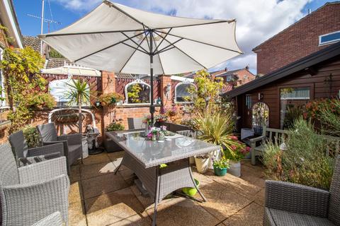 2 bedroom detached bungalow for sale, Nethergreen Gardens, Killamarsh, S21