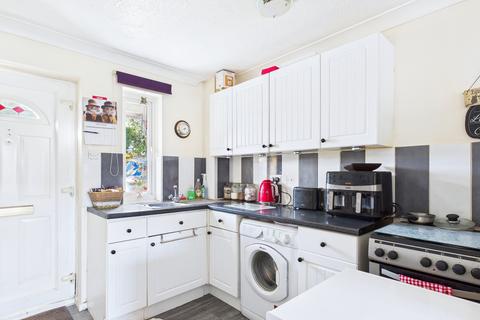 4 Archer Close, Swindon, SN2 7XH