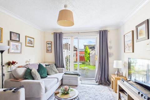 4 Archer Close, Swindon, SN2 7XH