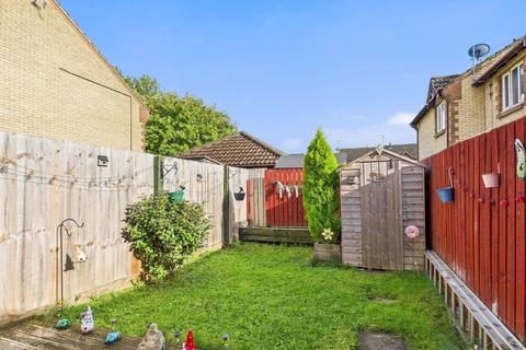 4 Archer Close, Swindon, SN2 7XH