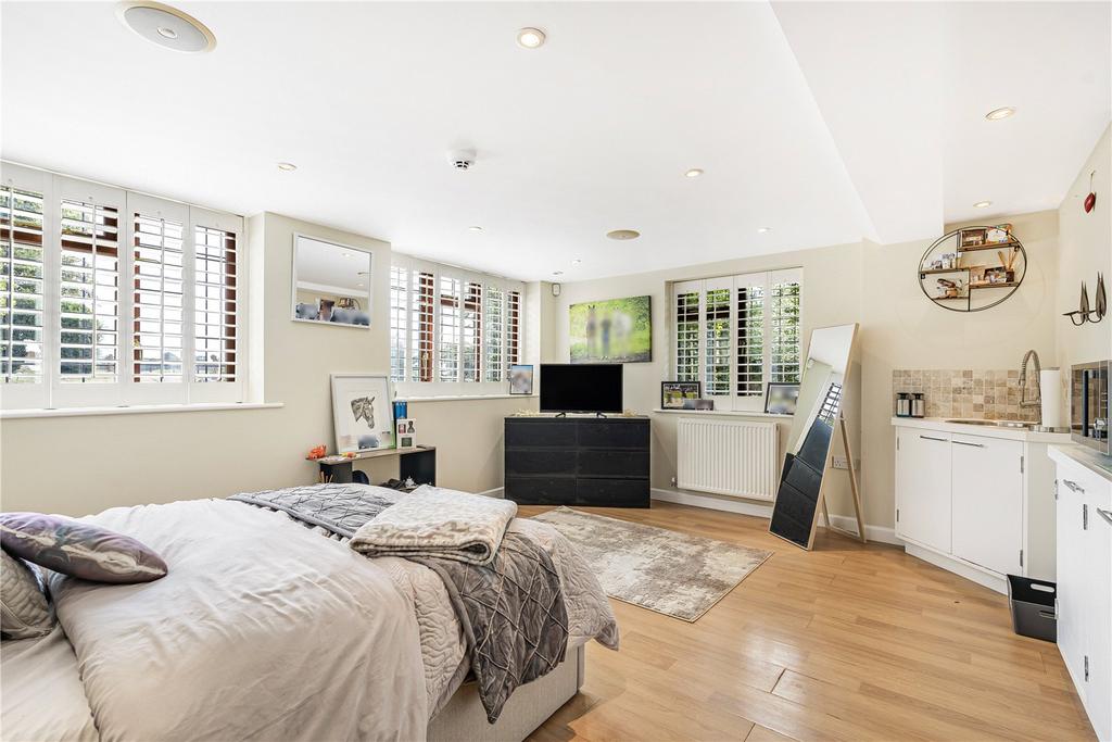 Studio/Bedroom 7