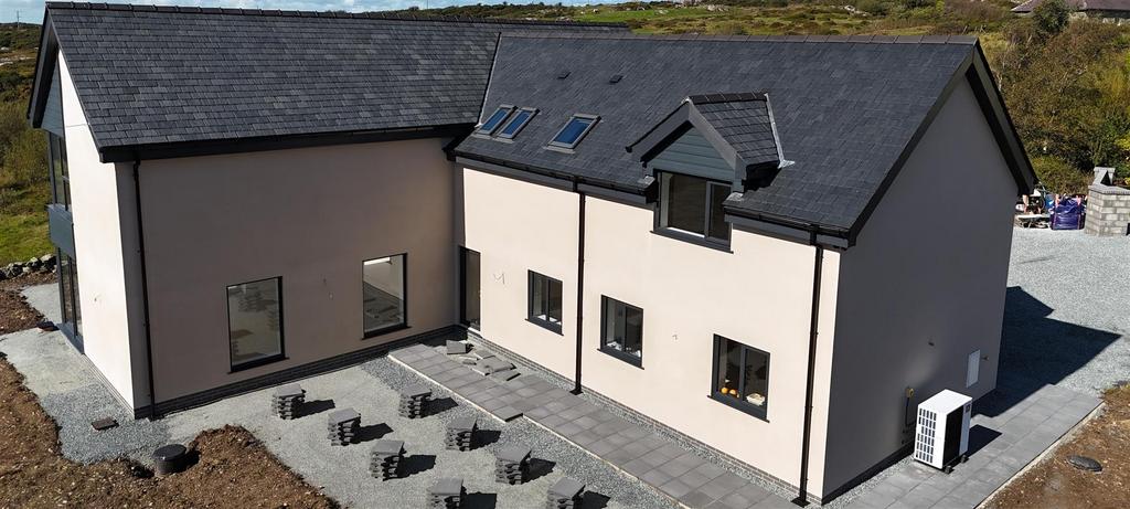 Side Elevation Mid.jpg