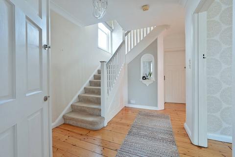 undefined, Park Avenue, Watford, WD18