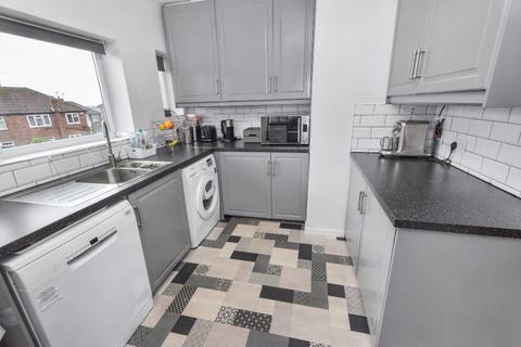 2 bedroom bungalow for sale, Armley Grange Rise, Leeds, West Yorkshire