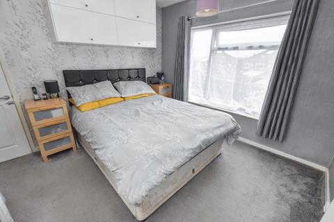 2 bedroom bungalow for sale, Armley Grange Rise, Leeds, West Yorkshire