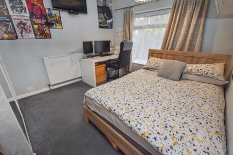 2 bedroom bungalow for sale, Armley Grange Rise, Leeds, West Yorkshire