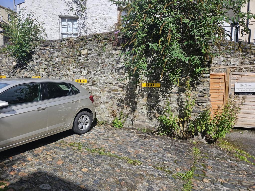 Parking.jpg