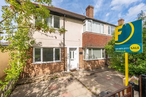 undefined, Chertsey Road, Twickenham, TW2