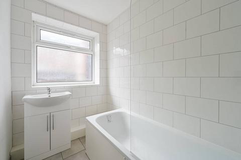 2 bedroom flat for sale, Vera court, Wood Green, Wood Green, London, N22
