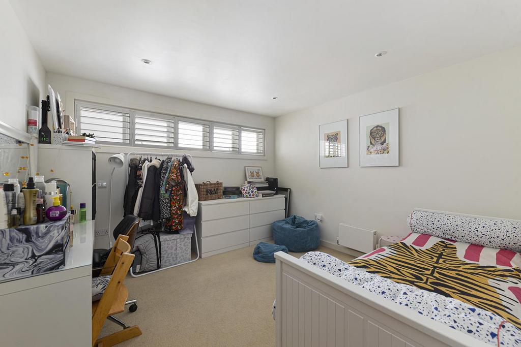 Grd Flr Bedroom