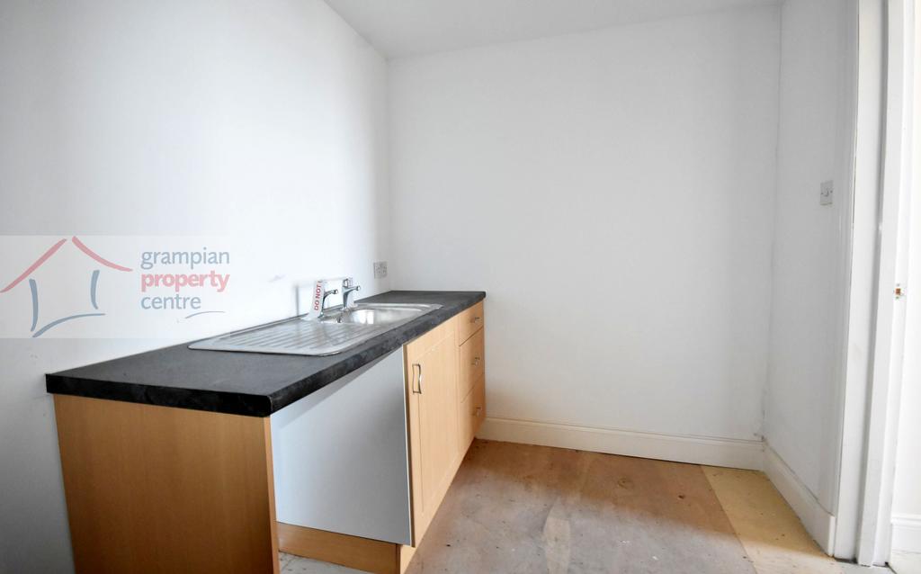 1b Kitchen 2nd .JPG