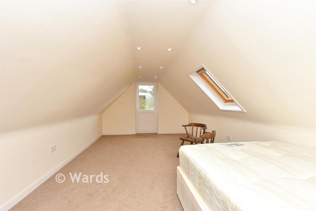 Loft Room 1