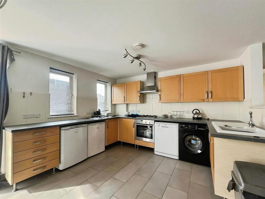 Kitchen II (1).jpeg