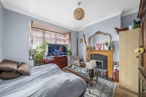3 bedroom terraced house for sale, Manor Way, Mitcham CR4