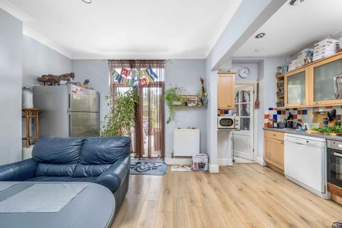 3 bedroom terraced house for sale, Manor Way, Mitcham CR4