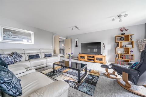 undefined, Queensgate, Allington