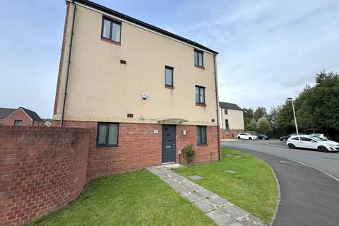 3 bedroom semi-detached house to rent, Golwg Y Garreg Wen, Swansea, SA1