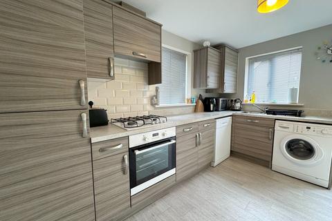 3 bedroom semi-detached house to rent, Golwg Y Garreg Wen, Swansea, SA1